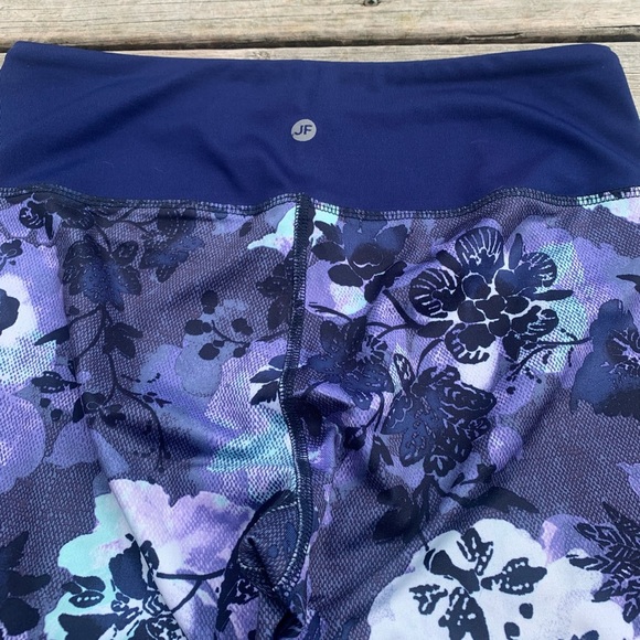 💛 Joe Fresh Active Floral Crop Leggings | Size Small - Picture 5 of 8
